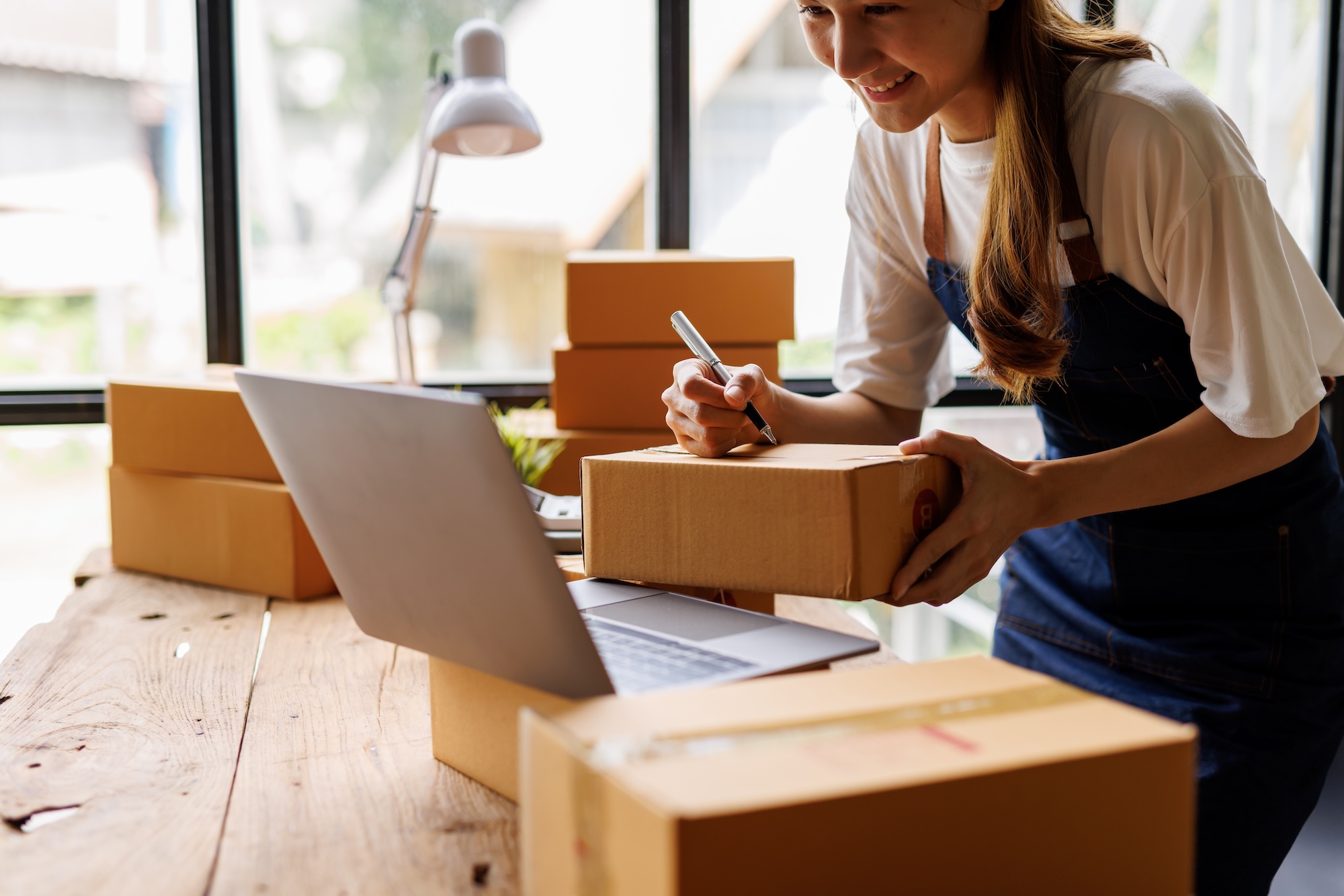 How much should my small business spend on advertising